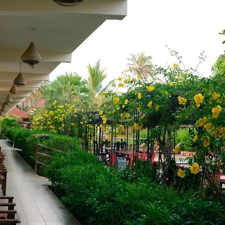 Bamboo Garden Hotel Serrekunda Εξωτερικό φωτογραφία