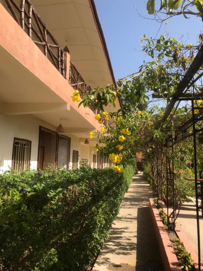 Bamboo Garden Hotel Serrekunda Εξωτερικό φωτογραφία