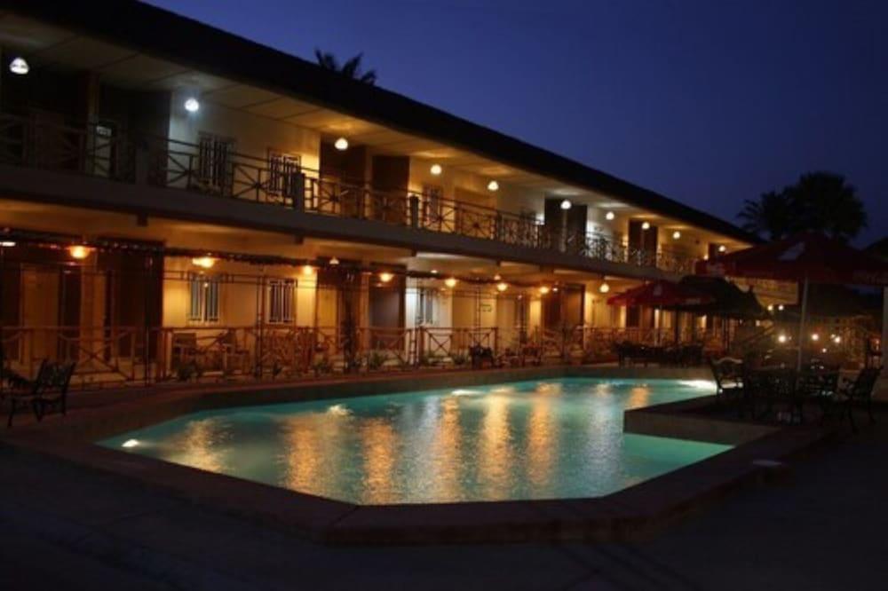 Bamboo Garden Hotel Serrekunda Εξωτερικό φωτογραφία