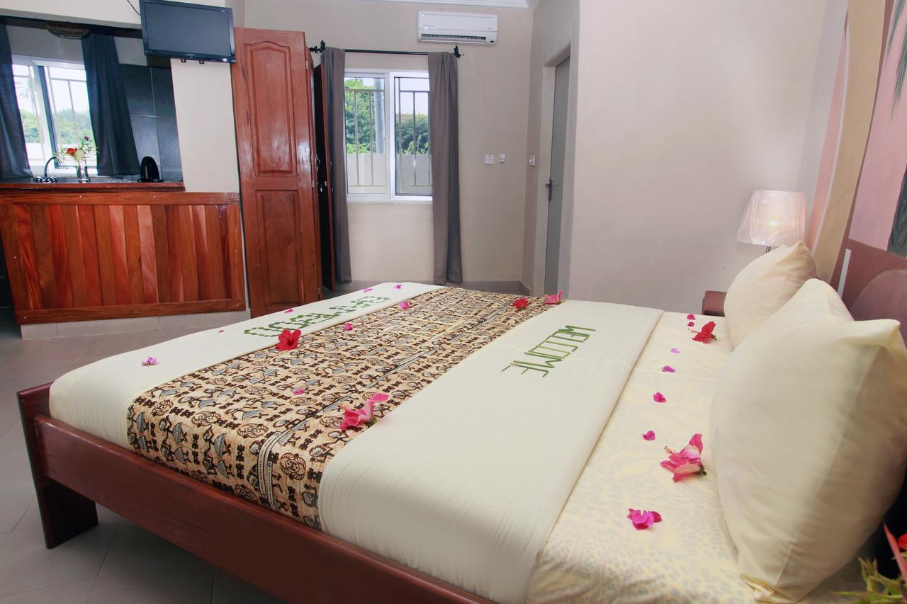Bamboo Garden Hotel Serrekunda Εξωτερικό φωτογραφία
